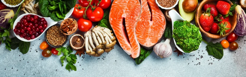 Healthy vitamin D foods: slamon, mushrooms, broccoli